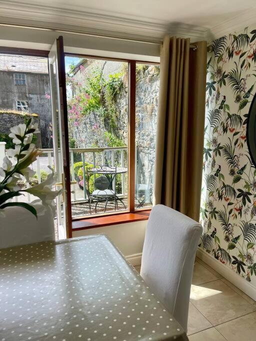 Casa vacanze Elegant Townhouse Steps From Historic Castle *