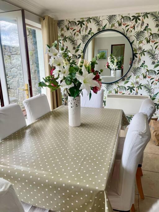 Casa vacanze Elegant Townhouse Steps From Historic Castle